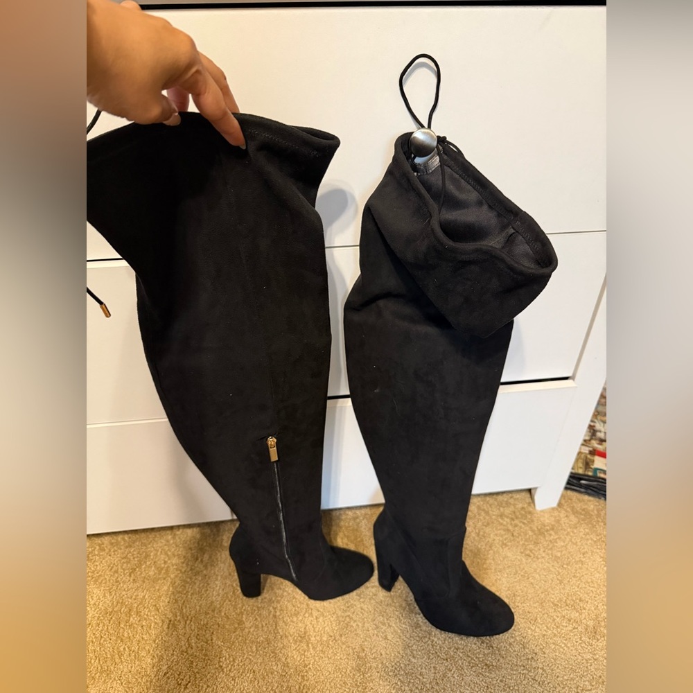 Elegant Black Suede Over-the-Knee Boots